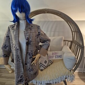 Solitaire Plaid Blazer with Floral Accents